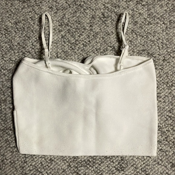 SOLD - Aritzia crop top - Picture 5 of 6